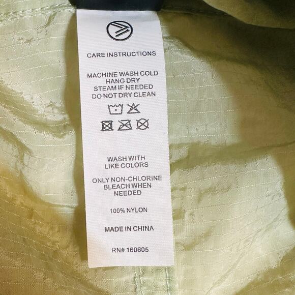 Savvi Lightweight Light Green Nylon Hooded Jacket Size Medium - Picture 8 of 10